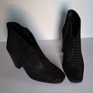 Jeffrey Campbell Black Textured Ankle Booties
